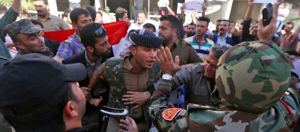 Курдские военные силы удерживают демомнстрантов - Sputnik Армения