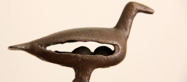 Бронзовая статуэтка Золотого орла - беркута - Sputnik Армения