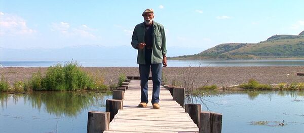 Спуск уровня озера Севан едва не привёл экологической катастрофе - Sputnik Армения