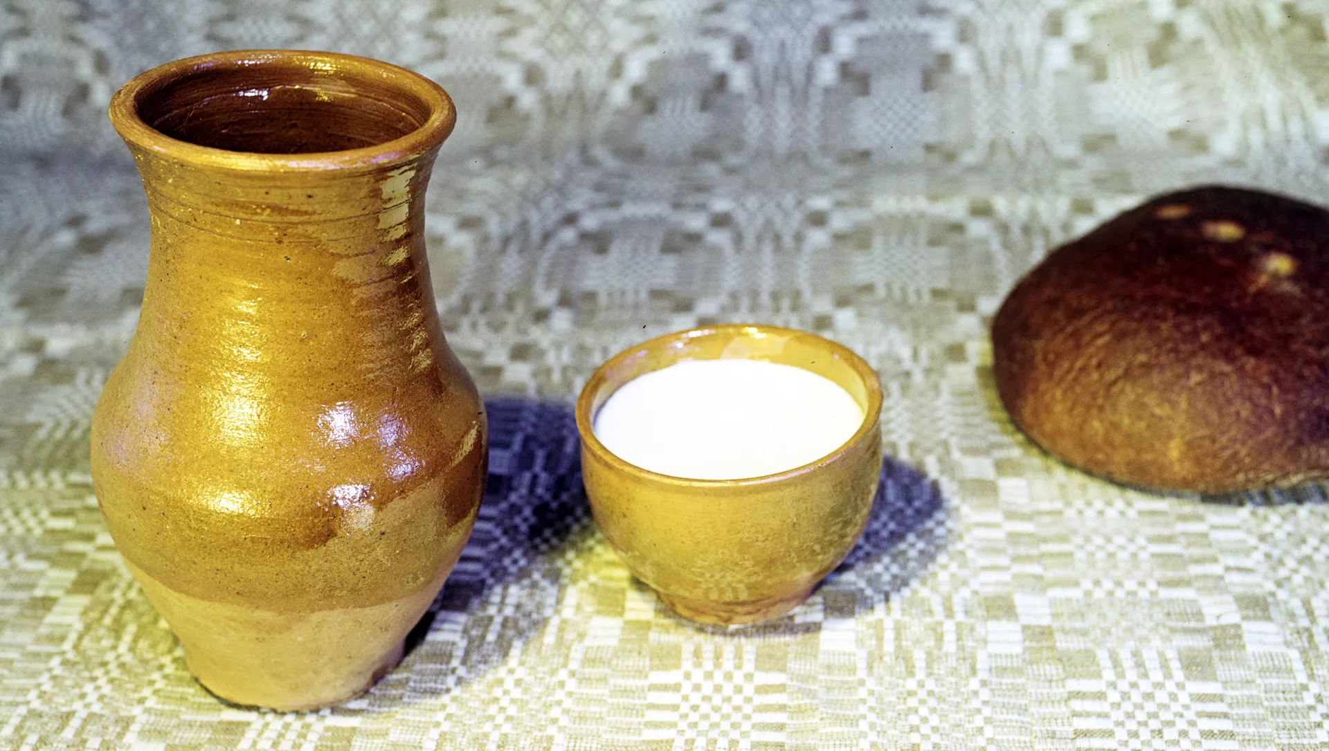 Крынка и миска