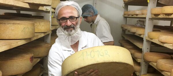 сыродел Вараздат Еганян - Sputnik Արմենիա