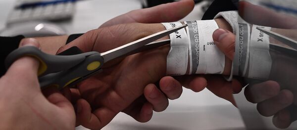 Старт продаж iPhone X в России Старт продаж iPhone X в России - Sputnik Արմենիա