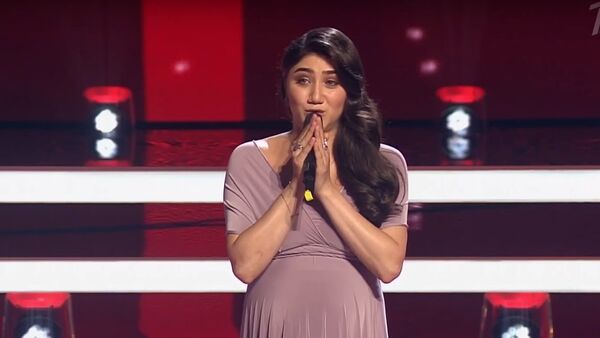 Певица из Еревана Анаит Погосян на шоу Голос - Sputnik Արմենիա