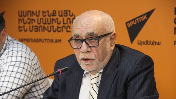 Чрезвычайный и Полномочный посол по рангу Арман Навасардян - Sputnik Армения