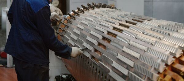 Работы над элементом турбогенератора в производственном корпусе АЭС - Sputnik Արմենիա