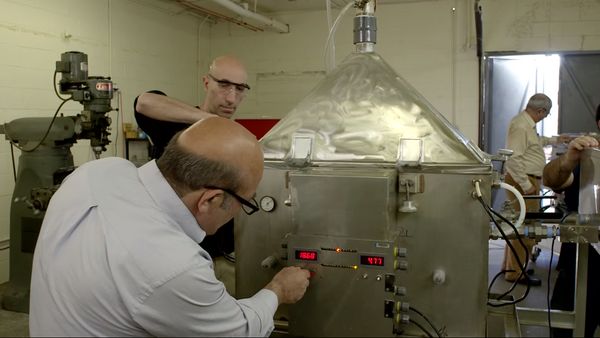 Компания из США H2 Energy Renaissance завершила испытания технологии по получению водорода и нанопорошков - Sputnik Արմենիա