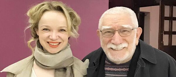 Армен Джигарханян и Виталина Цымбалюк-Романовская - Sputnik Армения