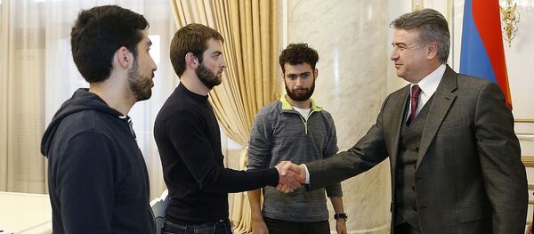 Премьер министр Карен Карапетян принимал студентов Премьер министр Карен Карапетян принимал студентов - Sputnik Արմենիա