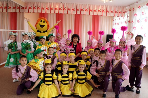 Директор усть-каменогорского детского дома Умiт Майра Бейсеканова - Sputnik Армения