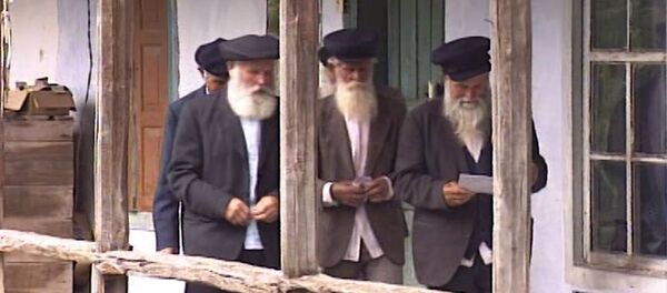 В армянском селе Фиолетово русские христиане верят в Бога без икон и священников - Sputnik Армения