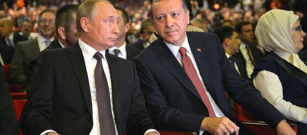 Президенты РФ Владимир Путин и Турции Реджеп Эрдоган перед началом специальной сессии 23-го Мирового энергетического конгресса. Президенты РФ Владимир Путин и Турции Реджеп Эрдоган перед началом специальной сессии 23-го Мирового энергетического конгресса. - Sputnik Армения