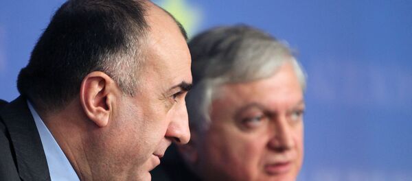 Министры иностранных дел Азербайджана и Армении Эльмар Мамедъяров и Эдвард Налбандян - Sputnik Армения