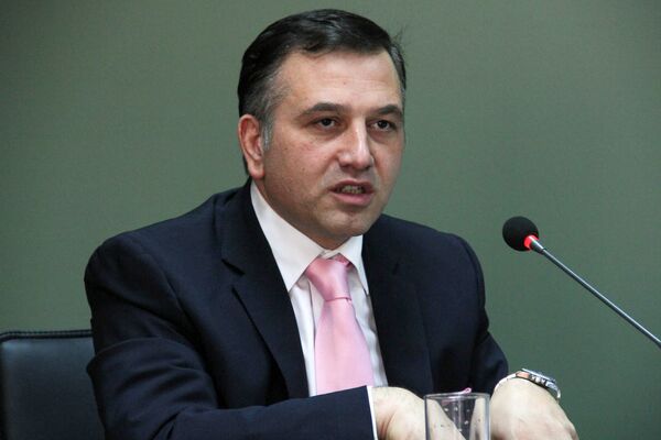 Пусть это будет их главным промахом: новички о сложностях работы в парламенте Армении - Sputnik Армения