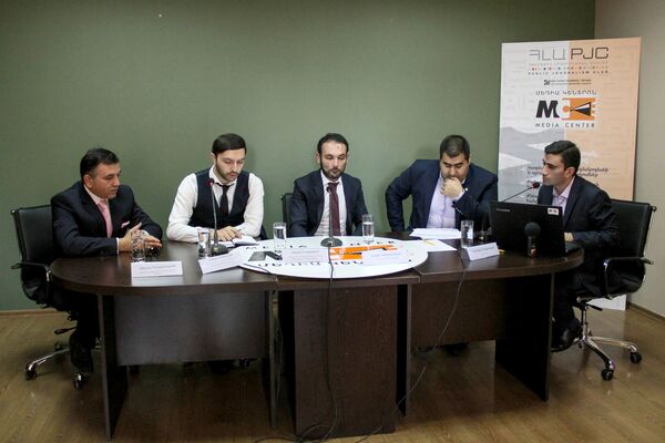 Николай Багдасарян, Сергей Каграманян, Артем Назарян и Грачья Манукян о статистике ДТП в Армении Николай Багдасарян, Сергей Каграманян, Артем Назарян и Грачья Манукян о статистике ДТП в Армении - Sputnik Արմենիա