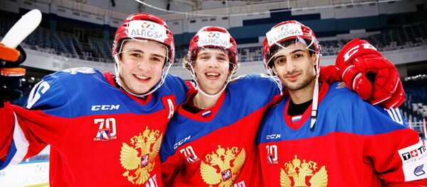 Игроки молодежной /U-20/ сборной России по хоккею - Sputnik Армения