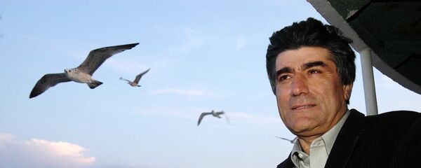 Грант Динк — турецко-армянский журналист, колумнист, главный редактор турецко-армянской газеты «Агос» - Sputnik Армения