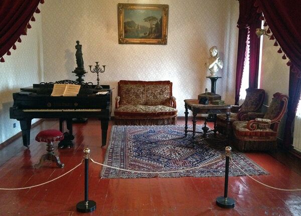 Գյումրու մեծահարուստ ընտանիքներից մեկի՝ Ձիթողցյանների տուն-թանգարան, որը պահպանել է XVIII դարի ողջ կոլորիտը Գյումրու մեծահարուստ ընտանիքներից մեկի՝ Ձիթողցյանների տուն-թանգարան, որը պահպանել է XVIII դարի ողջ կոլորիտը - Sputnik Արմենիա