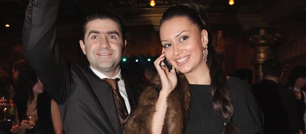 Генеральный продюсер Comedy Club Артур Джанибекян с супругой - Sputnik Արմենիա