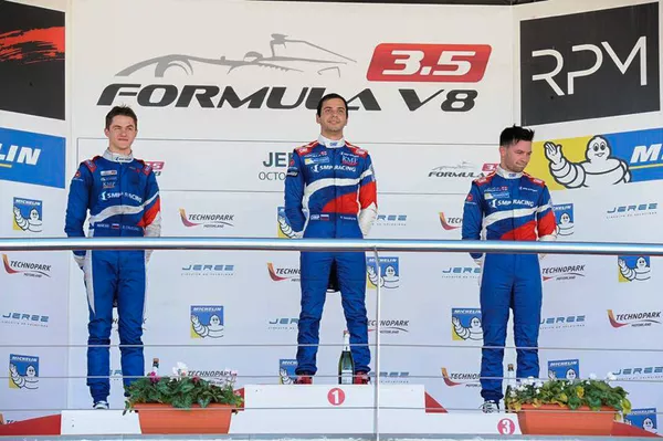Пилот SMP Racing Матевос Исаакян Пилот SMP Racing Матевос Исаакян - Sputnik Армения