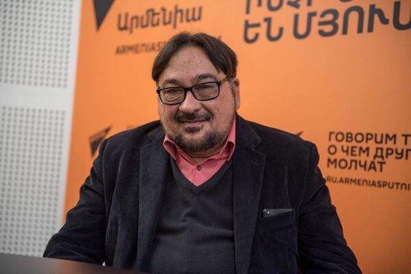 Жирайр Папазян Жирайр Папазян - Sputnik Արմենիա
