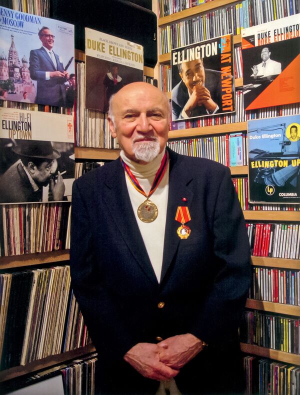 Американцы — не монстры: как Джордж Авакян вписал свое имя не только в историю джаза Американцы — не монстры: как Джордж Авакян вписал свое имя не только в историю джаза - Sputnik Армения