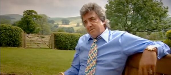 Дэвид Дикинсон (Гюласарян) Дэвид Дикинсон (Гюласарян) - Sputnik Արմենիա