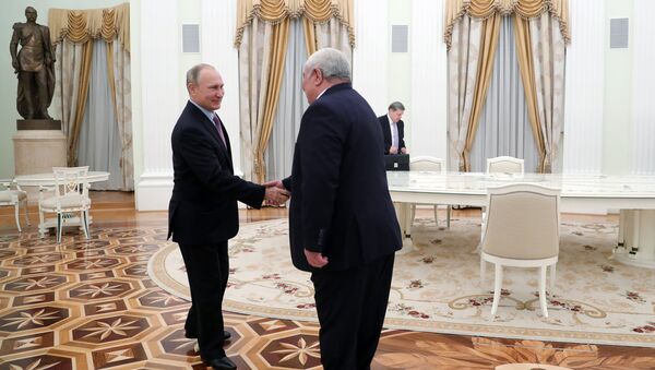 Президент РФ В. Путин встретился с генсеком ОДКБ Ю. Хачатуровым - Sputnik Армения