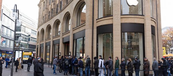 Очередь за новым iPhone X в первый день продаж - Sputnik Армения