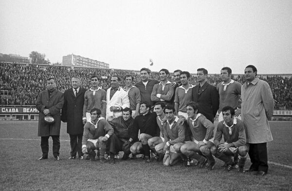 Великолепная шестерка: футболисты-армяне, игрой которых восхищался весь мир - Sputnik Армения