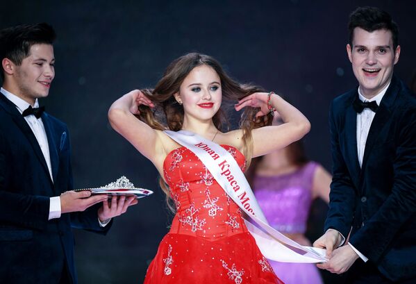 Лада Мишина в финале конкурса Мисс Москва-2017 на сцене театрально-концертного зала Мир в Москве - Sputnik Армения