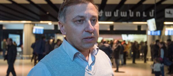 Генеральный директор авиакомпании Армения Роберт Оганесян Генеральный директор авиакомпании Армения Роберт Оганесян - Sputnik Армения