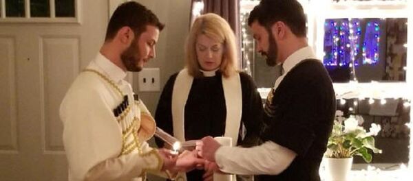 Бывший исполнительный директор ЛГБТ Грузия Давид Михаил Шубладзе зарегистрировал брак с мужчиной. - Sputnik Армения