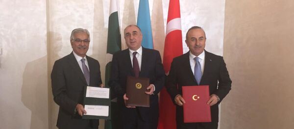 Министры иностранных дел Пакистана, Азербайджана и Турции Министры иностранных дел Пакистана, Азербайджана и Турции - Sputnik Армения