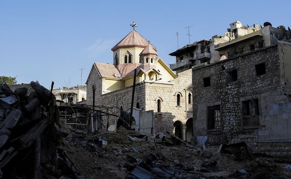 Армянская церковь в Алеппо вновь открыла двери для прихожан — храм освятили - Sputnik Армения