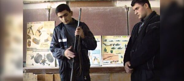 В бомбоубежищах карабахских школ стояли парты - Sputnik Армения