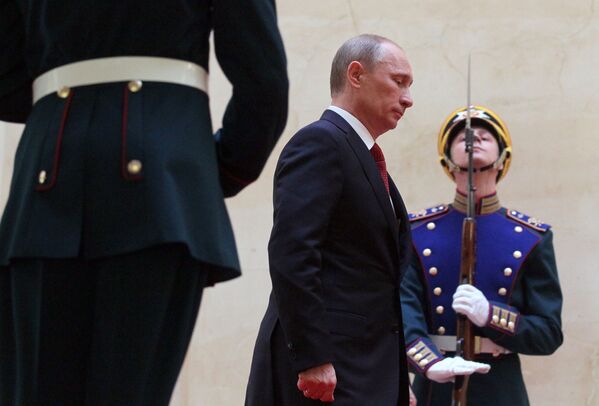 Избранный президент РФ Владимир Путин во время церемонии инаугурации, 2012 год - Sputnik Армения