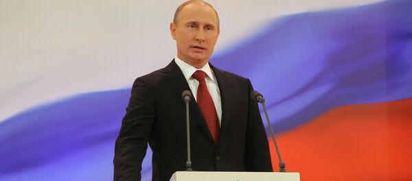 Избранный президент РФ Владимир Путин произносит текст присяги во время церемонии инаугурации, 2012 год Избранный президент РФ Владимир Путин произносит текст присяги во время церемонии инаугурации, 2012 год - Sputnik Արմենիա