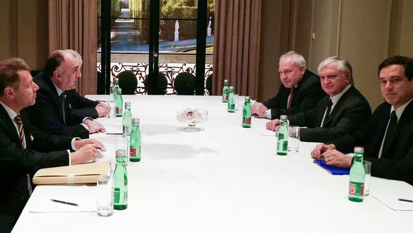 Встреча глав МИД Армении Э.Налбандяна и Азербайджана Э.Мамедъярова /6 декабря 2017г/. Вена, Австрия - Sputnik Армения