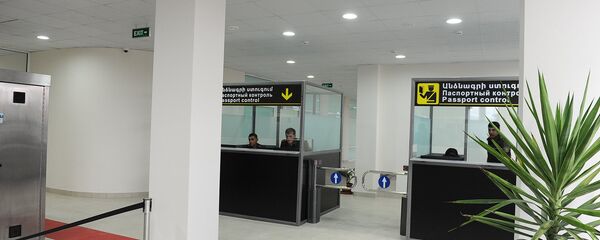 Пограничный контрольно-пропускной пункт «Бавра» на границе Армении и Грузии. Паспортный контроль Пограничный контрольно-пропускной пункт «Бавра» на границе Армении и Грузии. Паспортный контроль - Sputnik Արմենիա