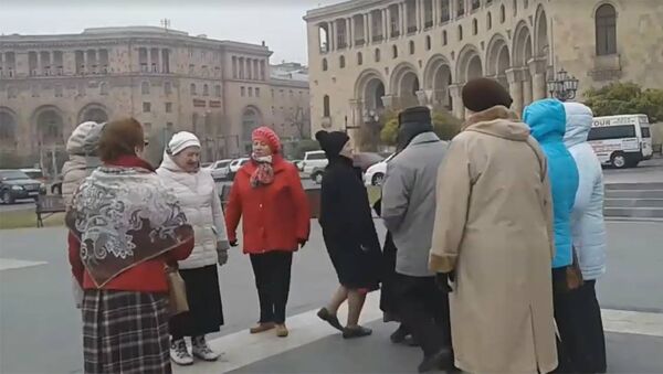 Хор Московия из Сергиева Посада спел на улице в центре Еревана - Sputnik Արմենիա