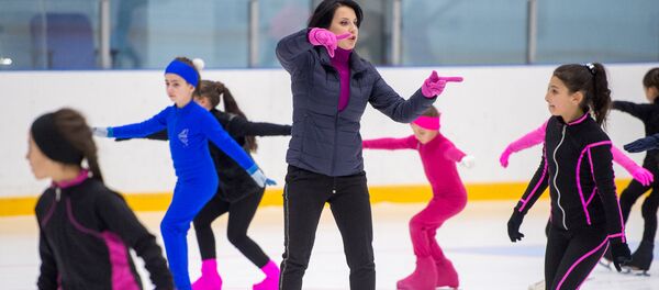 Мастер-класс Ирины Слуцкой для юных армянских фигуристов Мастер-класс Ирины Слуцкой для юных армянских фигуристов - Sputnik Արմենիա