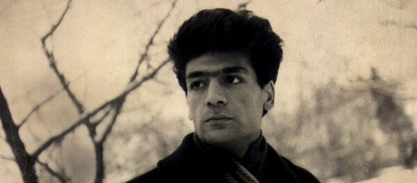 Певец Эрнест Барсегян Певец Эрнест Барсегян - Sputnik Армения