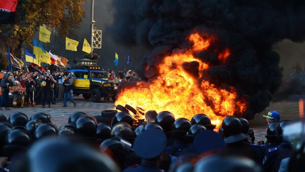 Пикет в поддержку закона о люстрации власти в Киеве - Sputnik Արմենիա