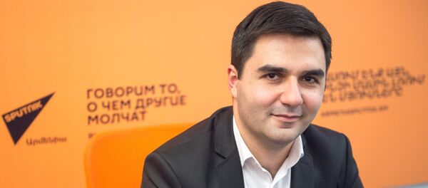 Руководитель департамента оценки риска пищевых цепей Центра эколого-ноосферных исследований Национальной академии наук Армении Давид Пипоян Руководитель департамента оценки риска пищевых цепей Центра эколого-ноосферных исследований Национальной академии наук Армении Давид Пипоян - Sputnik Արմենիա