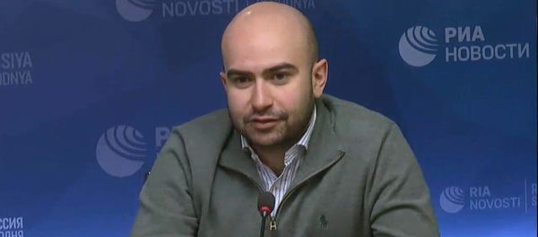 Видеомост Москва-Ереван с участием известного российского футбольного комментатора Нобеля Арустамяна - Sputnik Армения