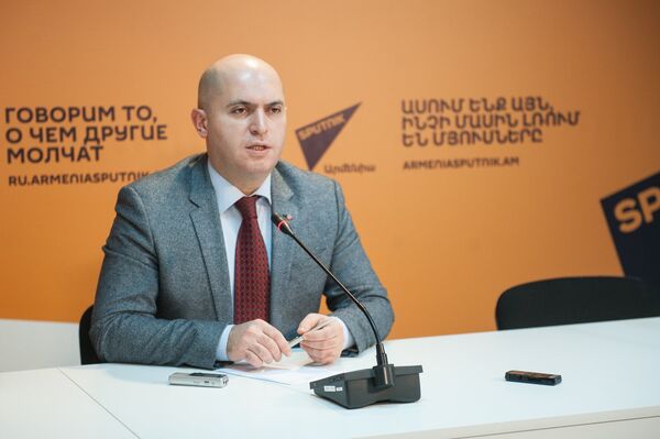Пресс-конференция Армена Ашотяна - Sputnik Արմենիա