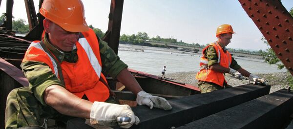 Участок железной дороги  в Абхазии. Архивное фото. - Sputnik Армения