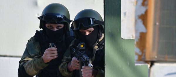 Сотрудники спецподразделения ОМОН - Sputnik Армения
