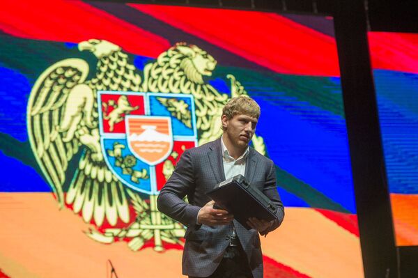 У белого медведя появился бурый брат: кто из армянских спортсменов возьмет золото Токио - Sputnik Армения