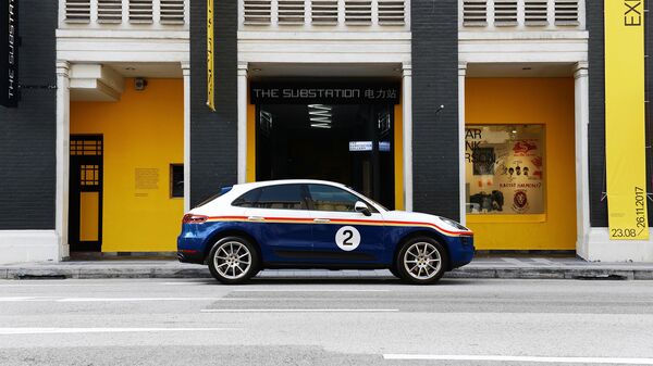 Porsche Macan на Армянской улице, Сингапур - Sputnik Армения